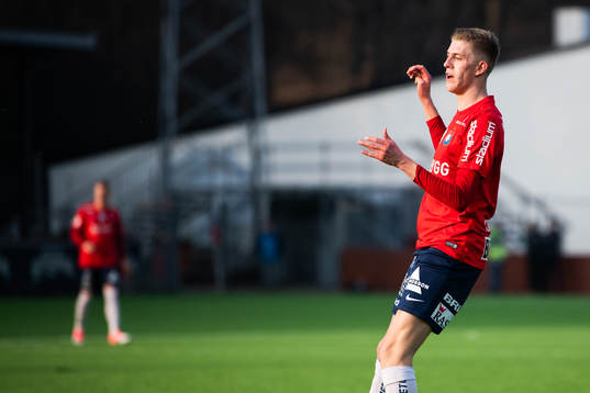 Örgrytes Alexander Bernhardsson jublar