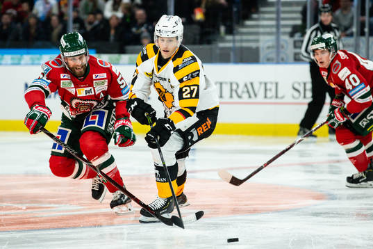 Frölundas Jonathan Sigalet och Skellefteås Robin Alvarez