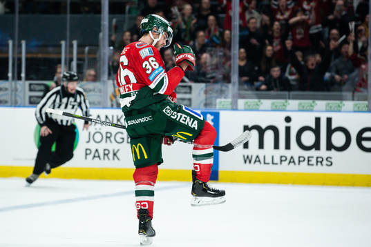 Frölundas Brandon Gormley jublar