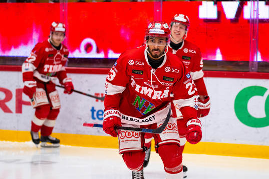 Timrås Jeremy Boyce jublar