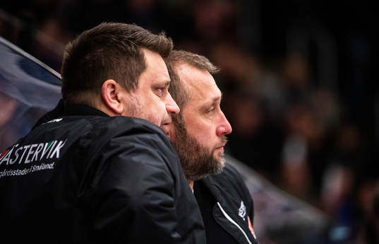 Västerviks tränare Mattias Karlin och assisterande