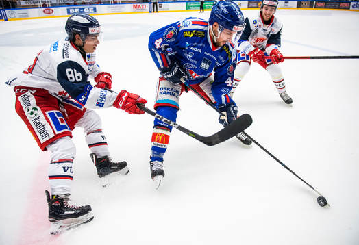 Västerviks Ken Jäger och Oskarshamns Nolan Zajac