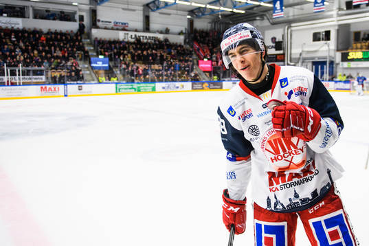 Västerviks Ken Jäger jublar