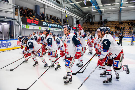 Västervikspelarna jublar