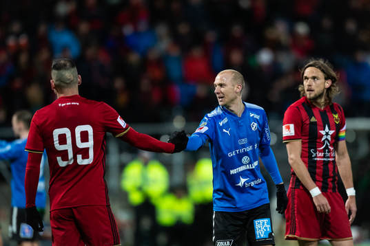 Halmstads Andreas JOhansson tackar Östersunds Dino
