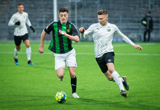 GAIS Leonard Pllana och Örebros Jake Larsson