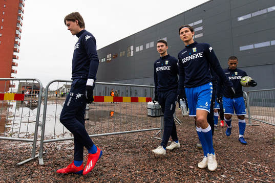IFK Göteborgs Emil Holm och Rasmus Wikström innan