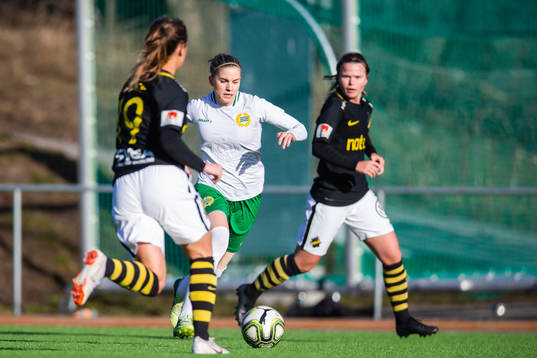 Hammarbys Julia Ekholm och AIKs Elsa Törnblom