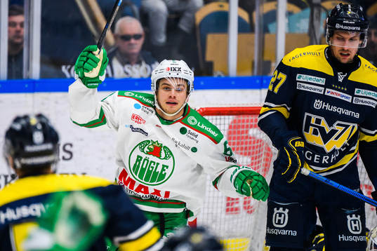 s Christoffer Törngren jublar