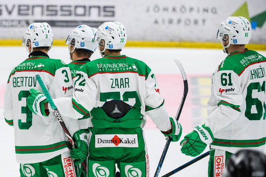 Rögles spelare jublar