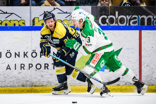 s Mattias Tedenby och Rögles Daniel Bertov