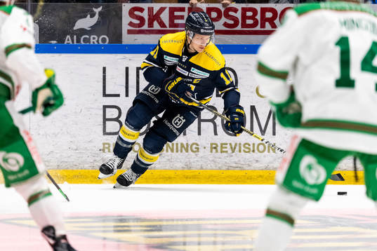 s Simon Önerud