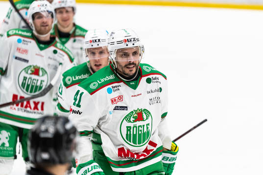 Rögles Daniel Widing jublar