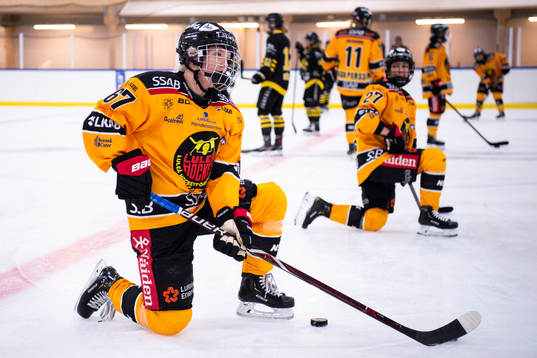 Luleås Linn Peterson och Rebecca Stenberg