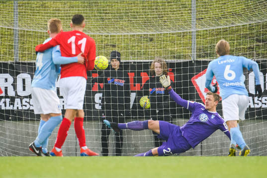 Degerfors Nikola Ladan gör 2-2 på straff