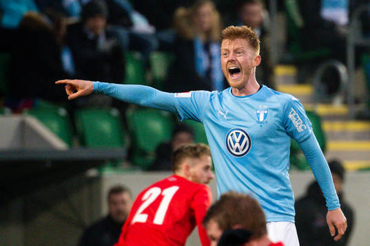 Malmö FFs Anders Christiansen reagerar på ett domslut