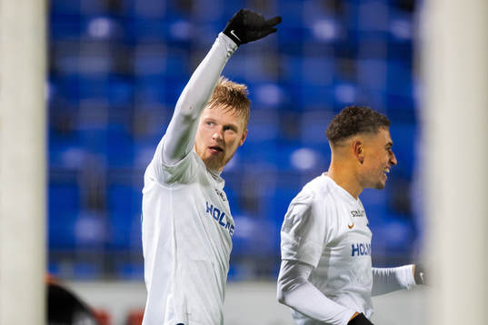 Norrköpings Kalle Holmberg jublar med Jordan Larsson