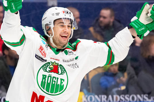 Rögles Kodie Curran jublar
