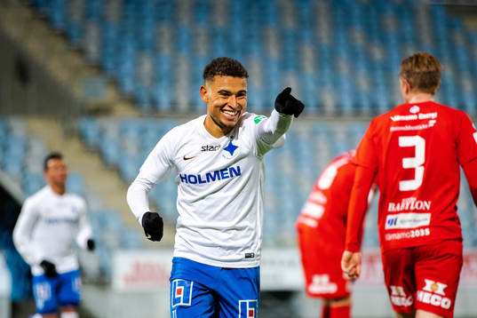 Norrköpings Jordan Larsson jublar