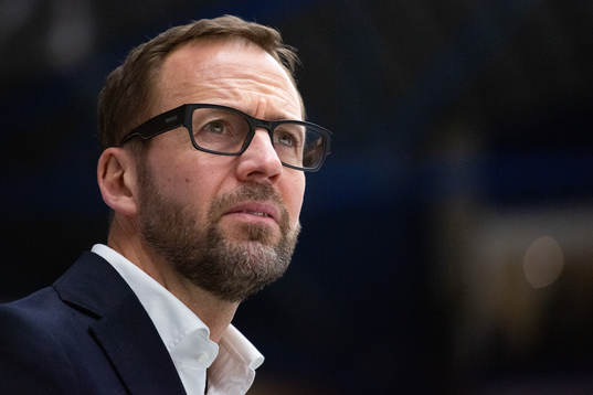 Rögles assisterande tränare Roger Hansson deppar