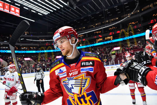 Malmö Redhawks Max Görtz jublar