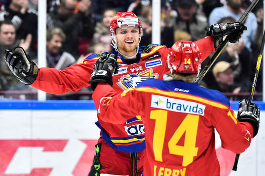 Malmö Redhawks Max Görtz jublar