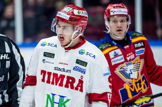 Timrås Rickard Palmberg grinar illa