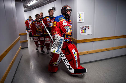 Malmö Redhawks målvakt Oscar Alsenfelt innan
