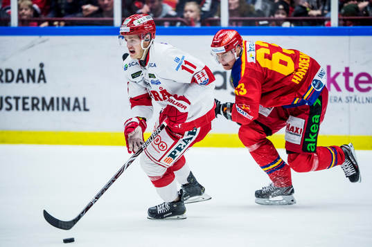 Timrås Henrik Törnqvist mot Malmö Redhawks Fredrik