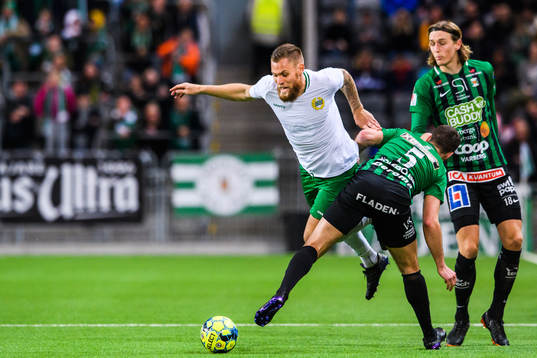 Hammarbys David Fällman och Varbergs Sebastian Möller
