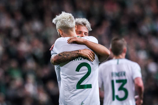 Hammarbys Sander Svendsen och Simon Sandberg jublar