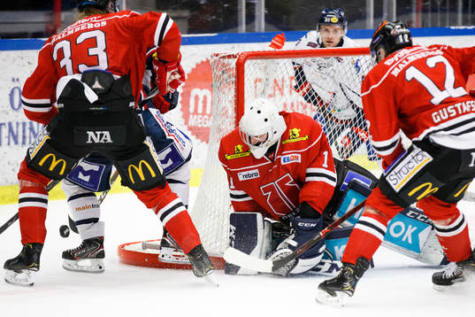 Örebros målvakt Jhonas Enroth