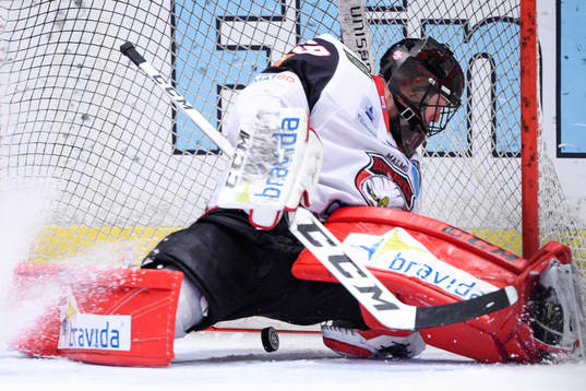 Malmö Redhawks målvakt Oscar Alsenfelt vid Djurgårdens