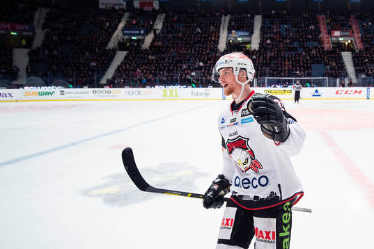 Malmö Redhawks Max Görtz jublar