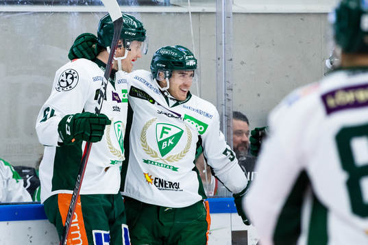 Färjestads Johan Ryno jublar