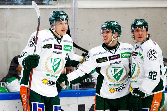Färjestads Johan Ryno jublar