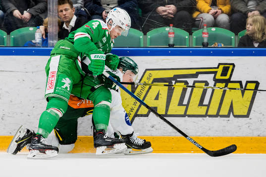 Rögles Kodie Curran och Färjestads Carl Jakobsson
