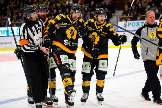 Skellefteås Jimmie Ericsson utgår skadad