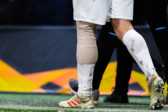 Markus Rosenberg of Malmö FF with a injured leg