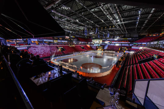 Vy från restaurangen inne i Gavlerinken Arena