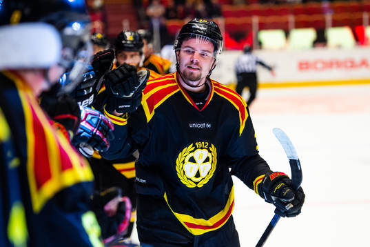 Brynäs Marcus Ersson jublar