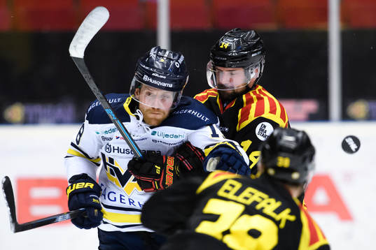 s Joakim Andersson och Brynäs Johan Alcén
