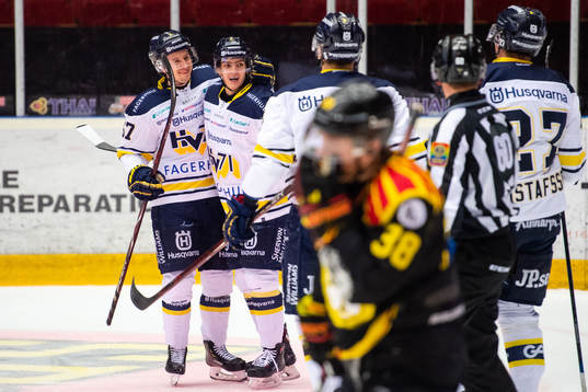 s Isac Brännström jublar