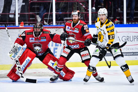 Malmö Redhawks målvakt Oscar Alsenfelt och Jens Olsson
