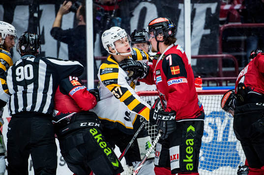 Skellefteås Albin Eriksson i bråk med Malmö Redhawks