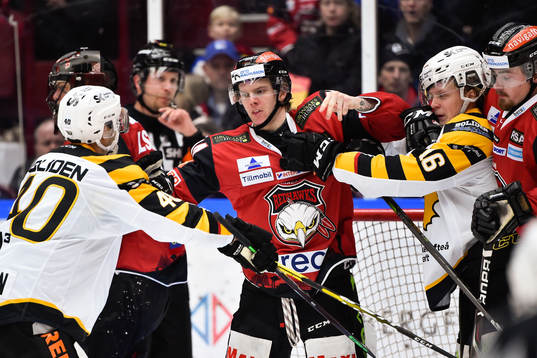 Malmö Redhawks Carl-Johan Lerby i fajt med Skellefteås