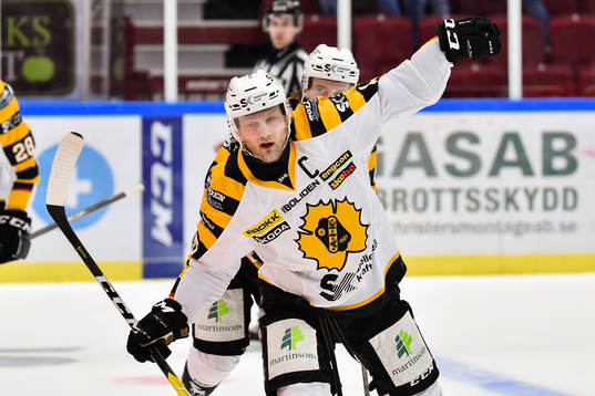 Skellefteås Oscar Möller jublar