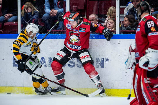 Skellefteås Jesper Jensen mot Anton Mylläri