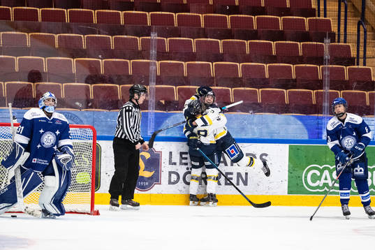 s Maja Jakobsson jublar