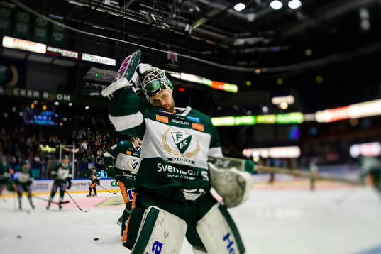 Färjestads målvakt Markus Svensson. En bild med ett Tilt